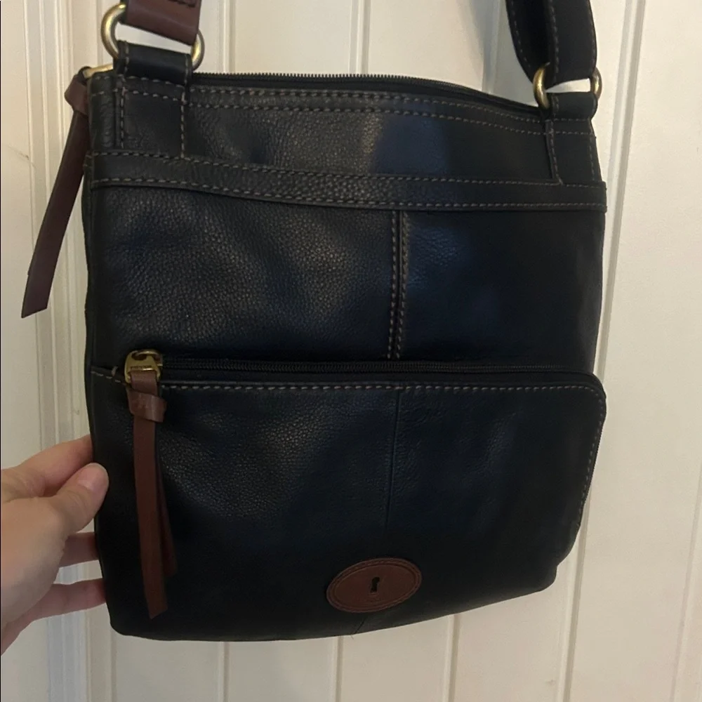 Fossil Black Leather Crossbody Bag - Picture 4 of 9